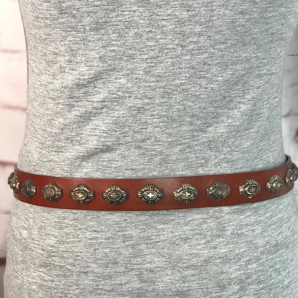 NEIMAN MARCUS Vintage Brown Leather Pewter Coastal Cowgirl Conch Belt Sz Large